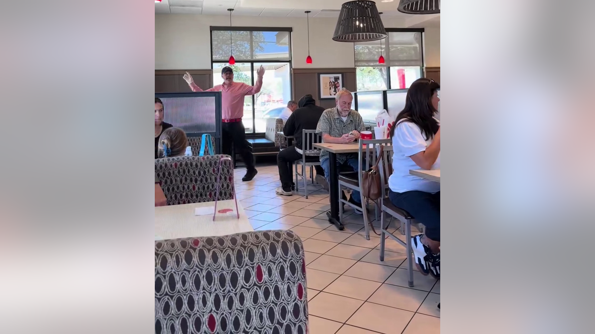 San Antonio Chick-fil-A manager prays for diners during lunch rush