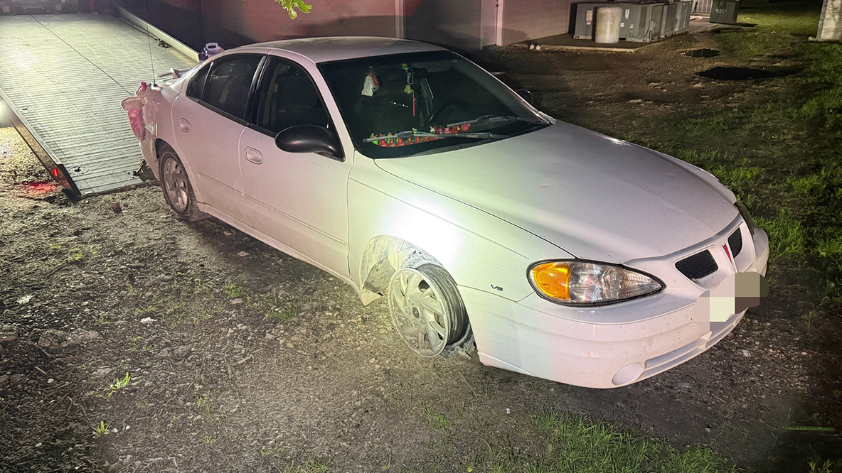 Car chase in Fayette County: Suspects drive on 2 deflated tires & 2 rims