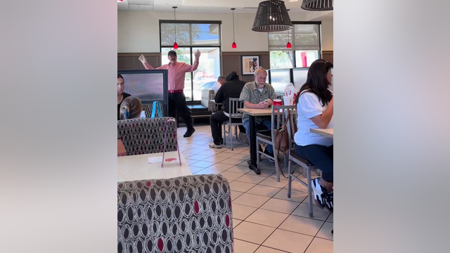 San Antonio Chick-fil-A manager prays for diners during lunch rush