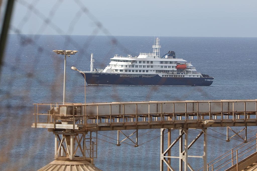 Health officials track 2 Texas residents exposed to rare hantavirus on MV Hondius cruise ship