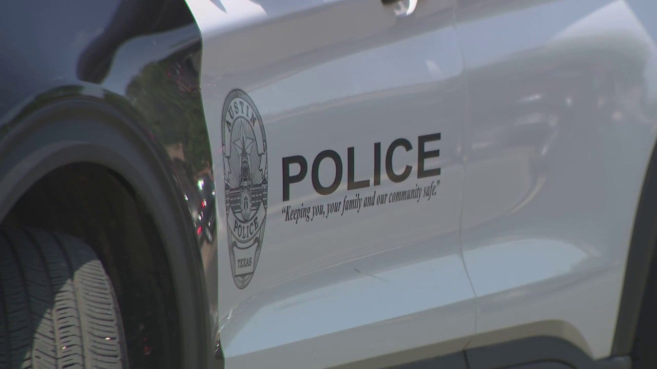 Elderly man stabbed to death in Southeast Austin home: APD