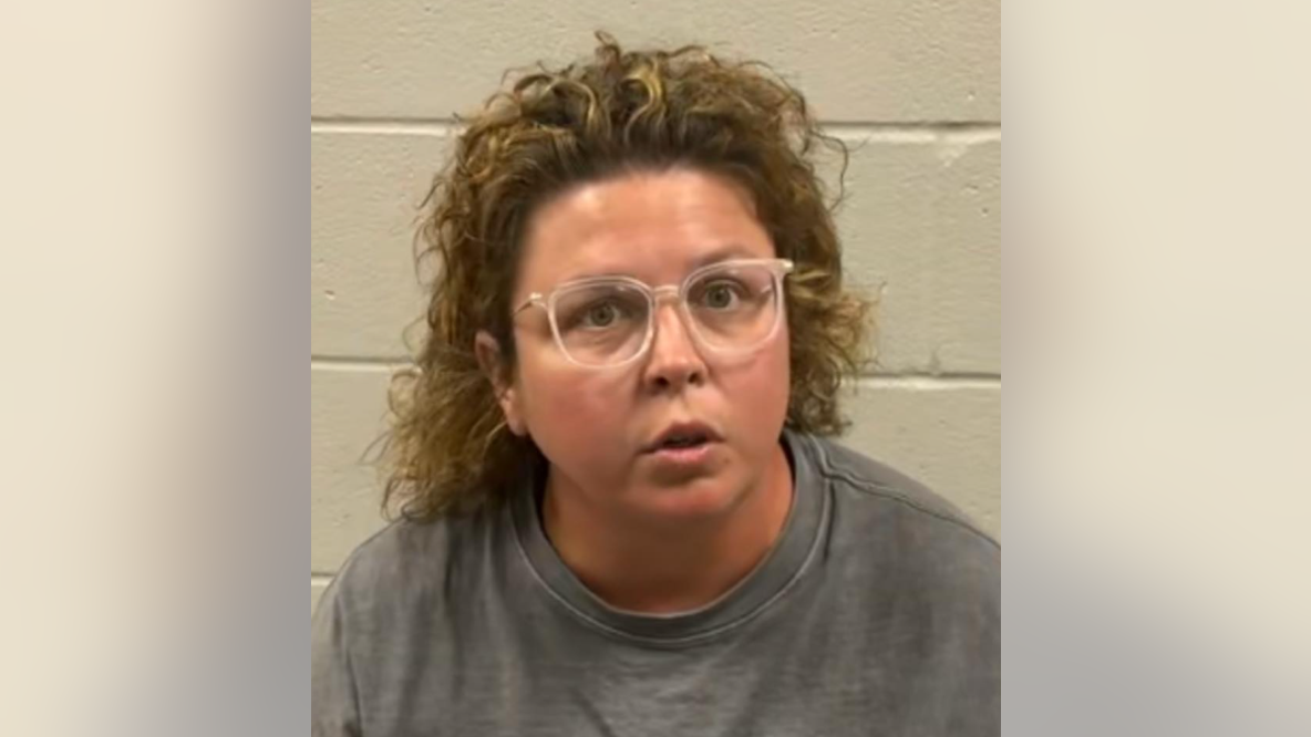 Texas volleyball coach arrested after messages expose alleged relationship with student