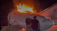 South Texas motorists use sledgehammers, shovels to rescue survivors of fiery plane crash