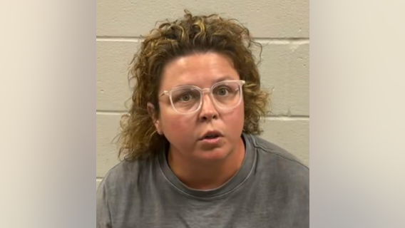 Texas volleyball coach arrested after messages expose alleged relationship with student