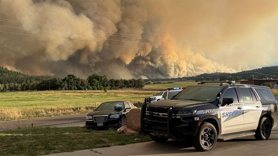 Texas sends help to Colorado as deadly wildfires rage