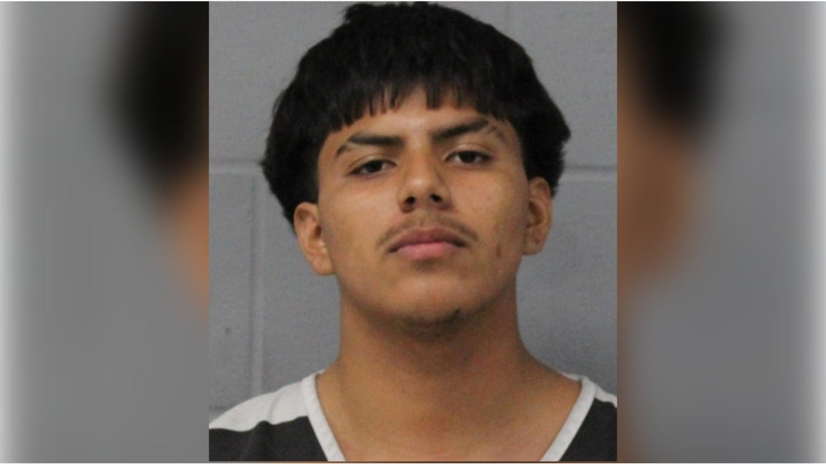 2 teens arrested, 3 handguns seized after downtown parking garage shooting