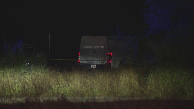 Man found dead inside truck at East Austin park: APD