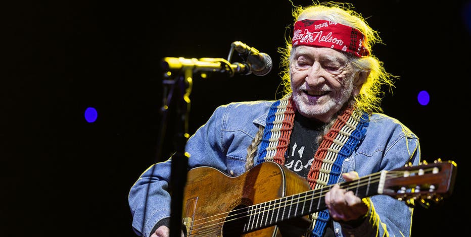 Willie Nelson slams ‘water thieving’ data centers in Texas