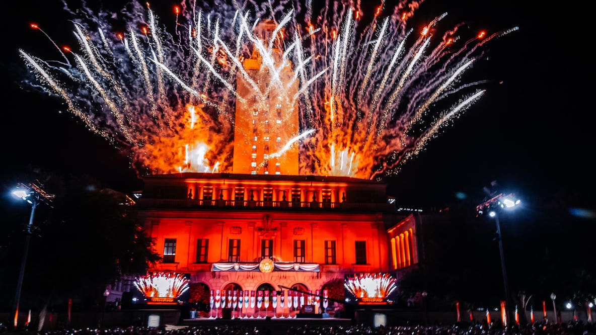 UT Austin welcomes new students at annual 'Gone to Texas' tradition
