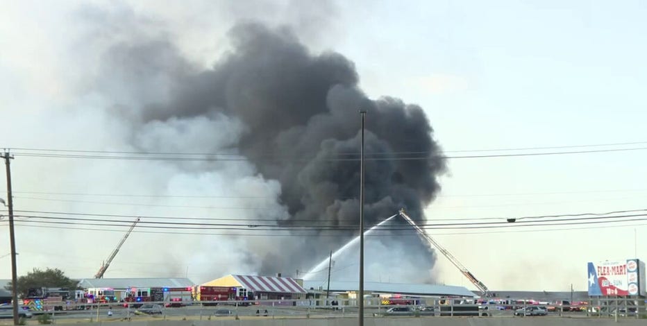 Austin Country Flea Mart fire: 2 people treated for minor injuries