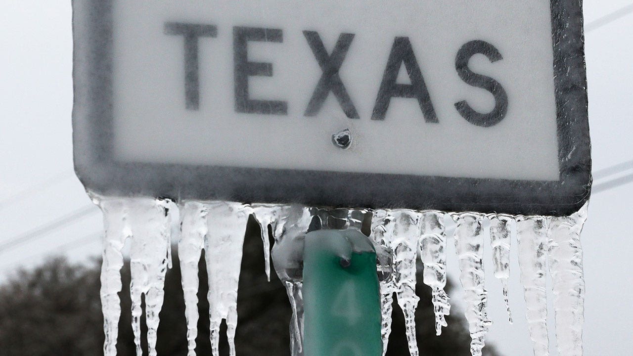 Snow for Texas? What kind of winter the almanacs are predicting this year