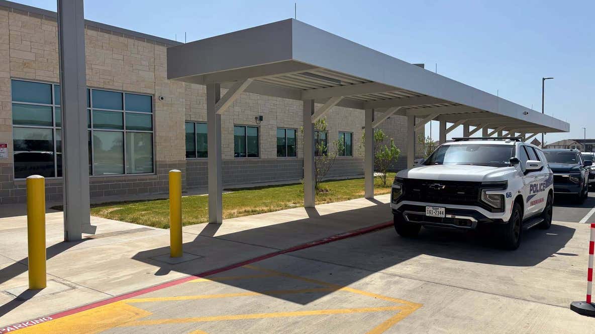 Bomb threat at Fredericksburg Middle School; law enforcement investigating