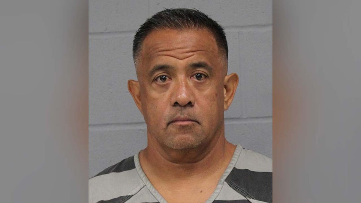 Texas Longhorns coach Johnny Nansen arrested for DWI after 3-car crash in Austin