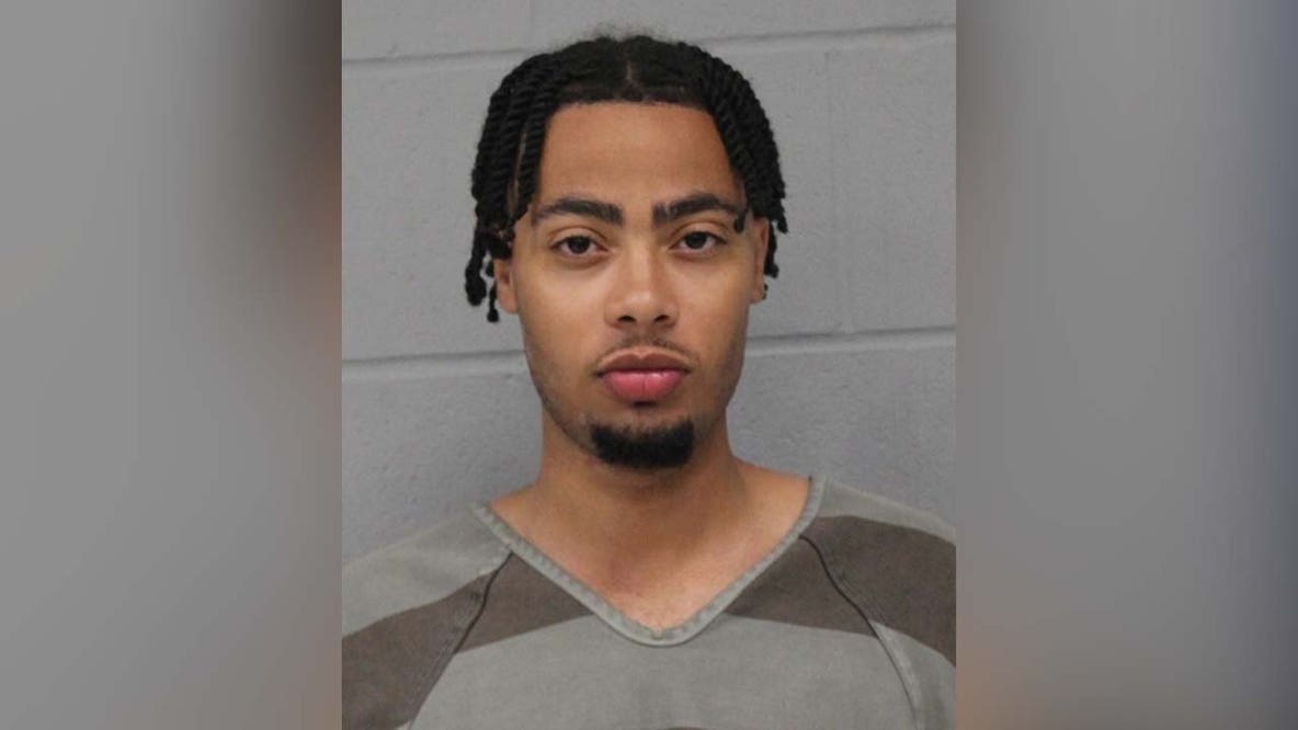 Austin deadly crash: 19-year-old arrested, charged with DUI