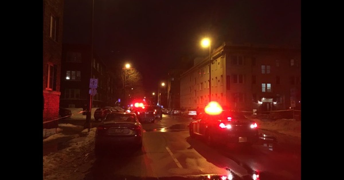 Pedestrian struck by vehicle in Uptown | FOX 9 Minneapolis-St. Paul
