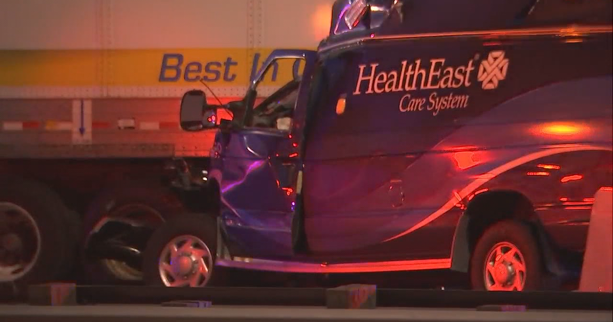 Paramedic dies in ambulance crash on I-94 in Brooklyn Center | FOX 9 ...