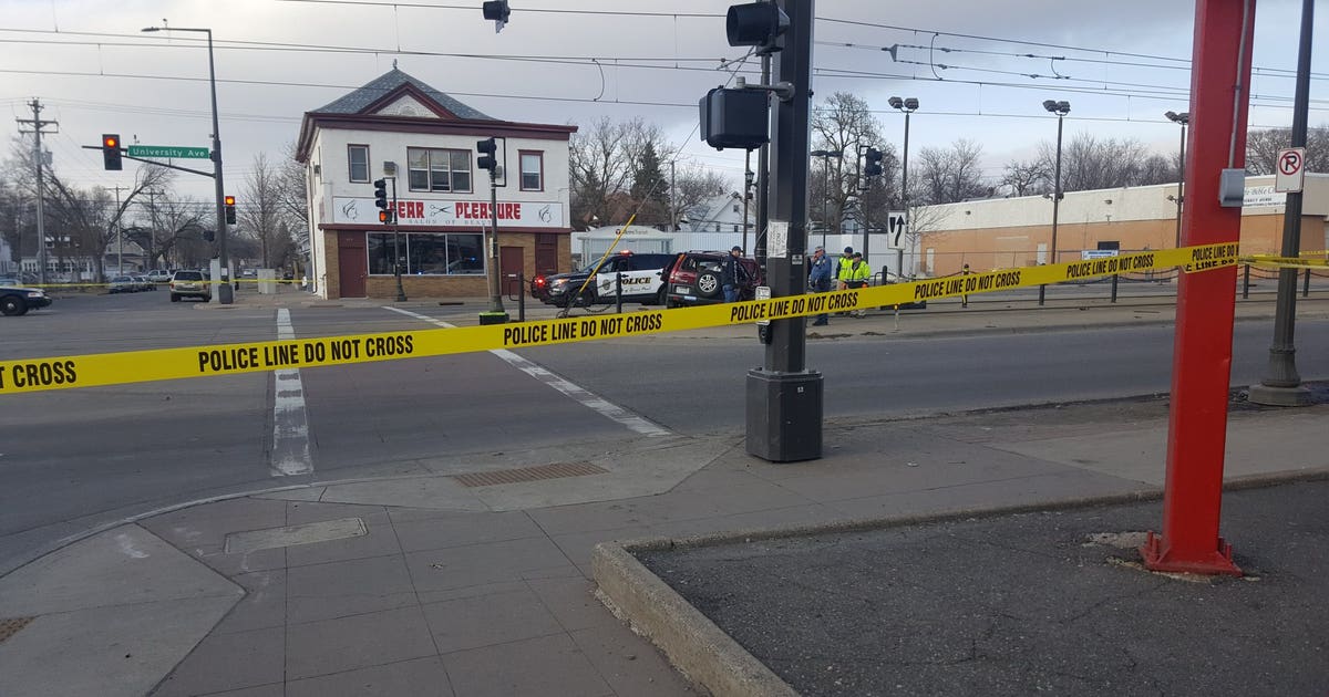 Crash shuts down section of Green Line light rail in St. Paul | FOX 9 ...