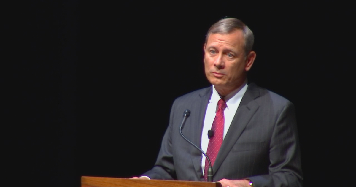 Supreme Court Chief Justice Roberts holds candid conversation at U of M ...