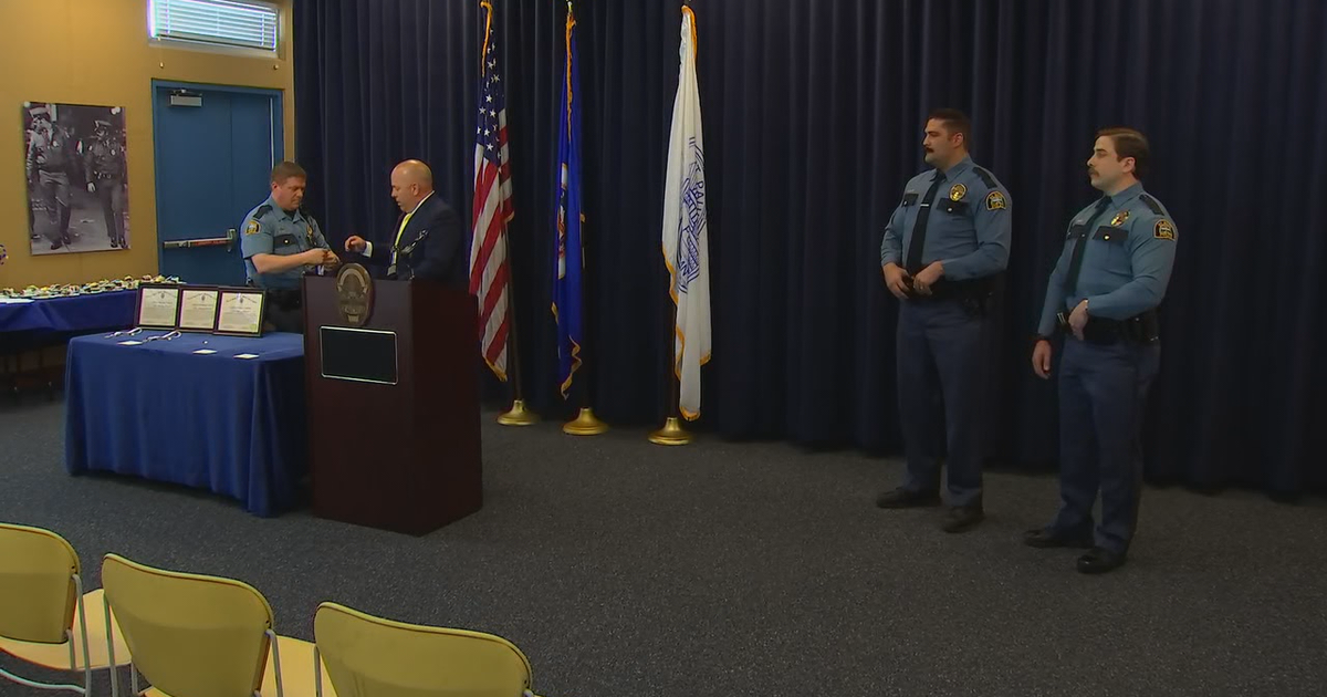 Alex Ripplinger 5 St. Paul police officers receive awards for saving 3 lives last ...
