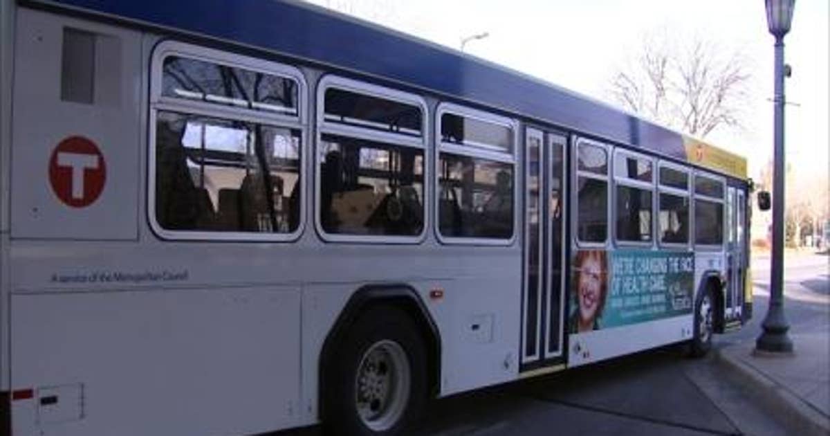 Pedestrian hit and killed by Metro Transit bus in downtown Minneapolis ...