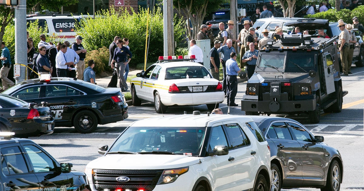 Capital Gazette Shooting: 5 dead after gunman opens fire in Annapolis ...
