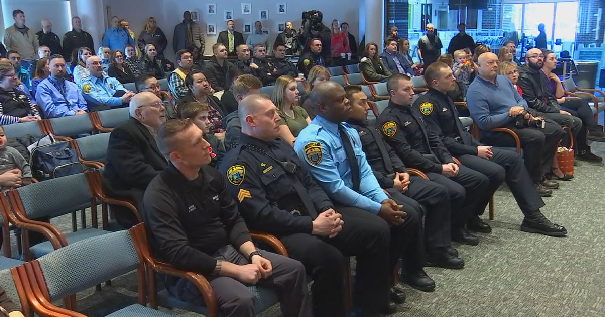 New police officers reflect Brooklyn Park's diverse community | FOX 9 ...