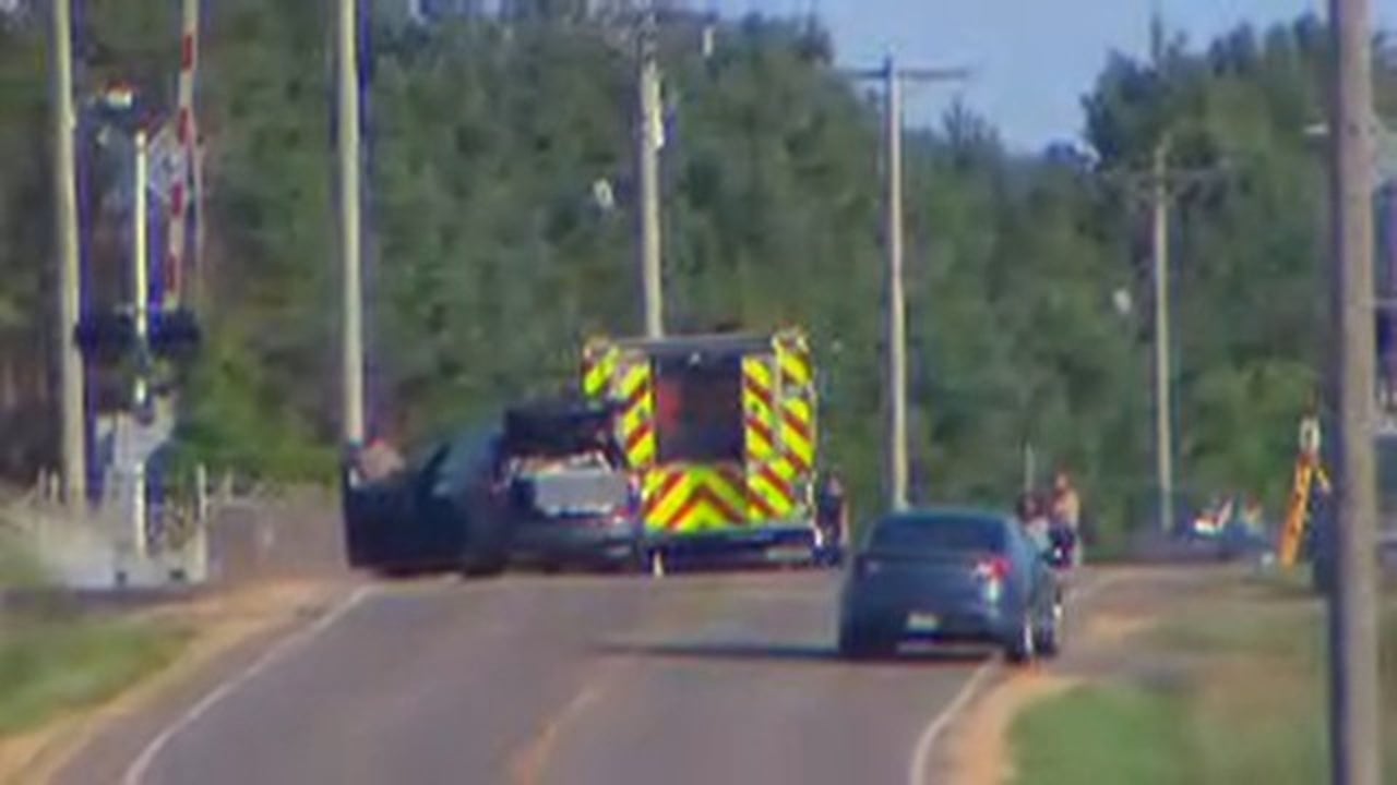 Two killed after boulder falls from truck, hits car in Rosemount