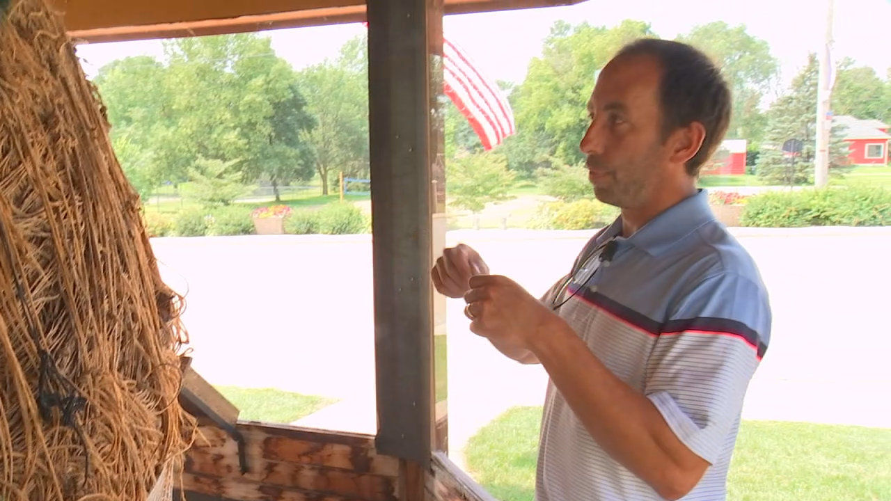 Mayor of Darwin proud of city's 8.7 ton, 11foottall ball of twine