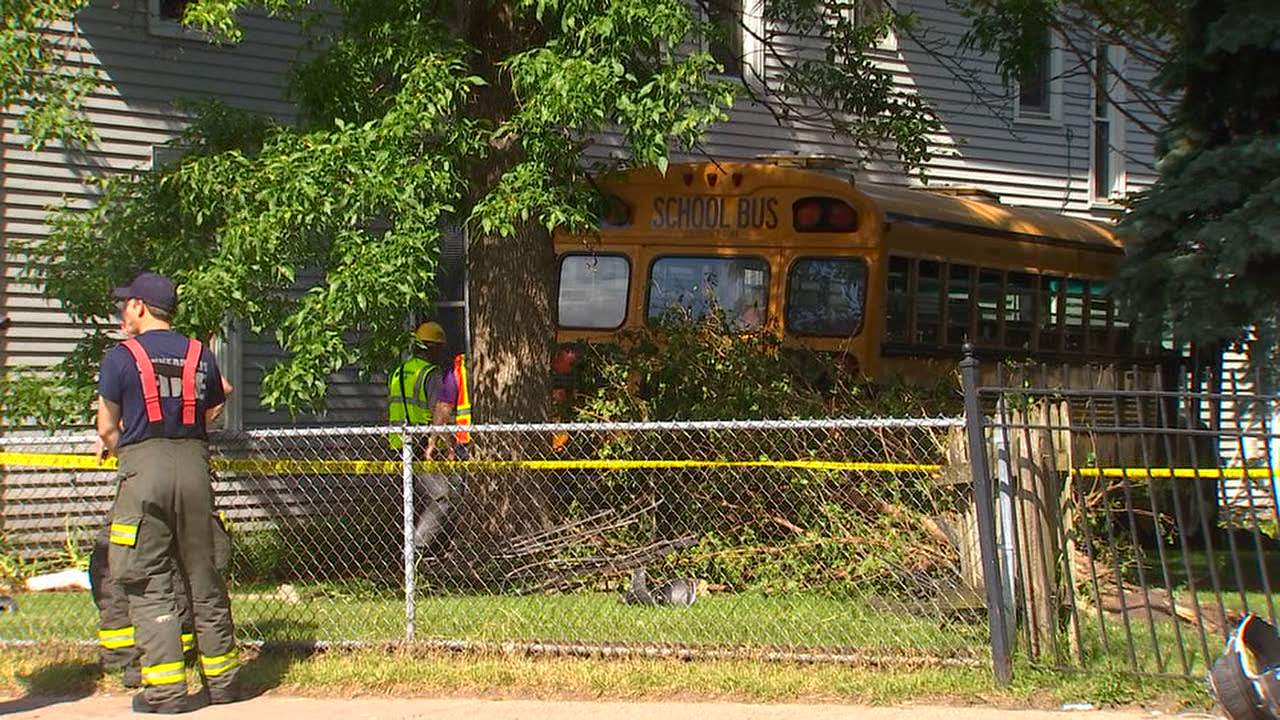 Two School Buses Involved In Multi-vehicle Crash In Minneapolis | FOX 9 ...