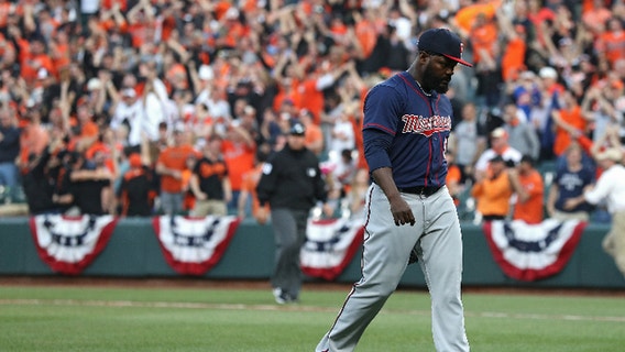 Twins lose season opener on walkoff home run in 11th inning