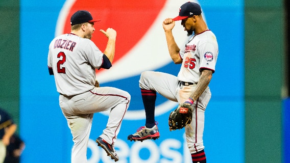 Dozier, Buxton win Gold Gloves