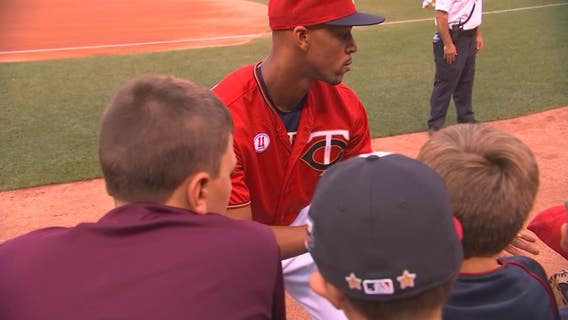 Minnesota Twins wear number 11 for Jacob Wetterling