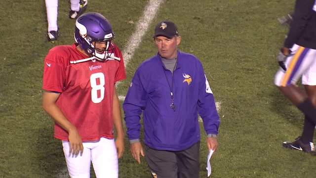 Zimmer says Vikings want to keep 3 QBs on active roster