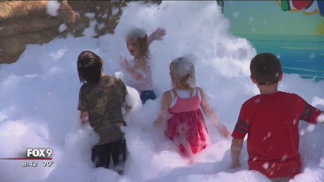Kids flock to Como Town amusement park in St. Paul