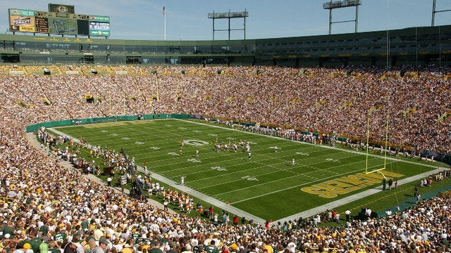 Packers put indefinite hold on having fans at Lambeau Field