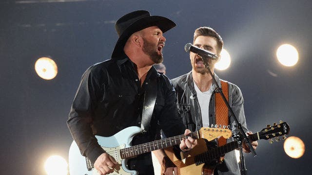 Garth Brooks to play U.S. Bank Stadium on May 4