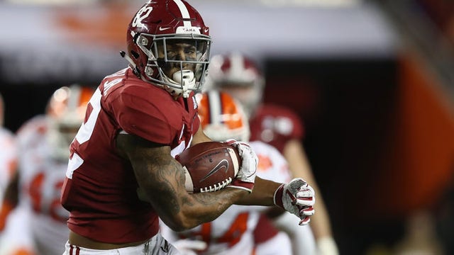 Vikings take Alabama TE Irv Smith Jr. with No. 50 pick