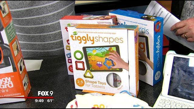 7 products to keep the kids busy while traveling