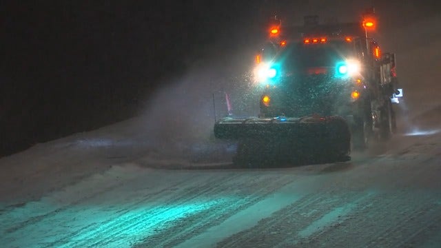 St. Paul asks residents to move vehicles for plows, but no snow emergency declared