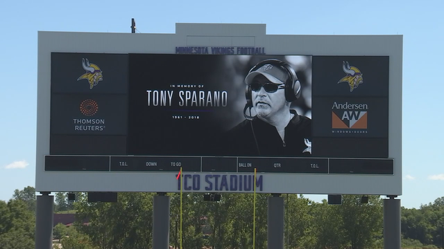 Emotional start to Vikings training camp after loss of Coach Sparano