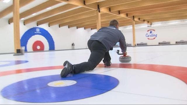 New Chaska Curling Center hosts first Bonspiel