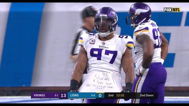'Sack Daddy' Griffen asks America to name his new baby after sack