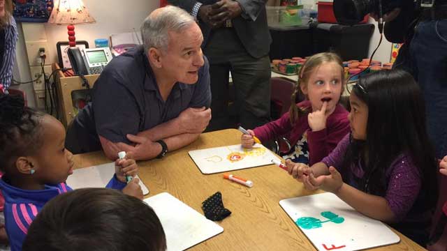 Tuition-free pre-K push brings Gov. Dayton to St. Paul school