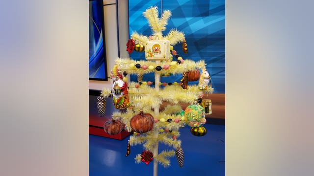 Craft a festive Thanksgiving tree