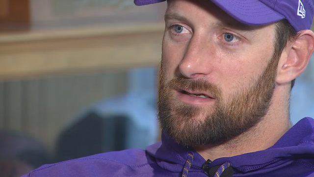 Brian Robison signs 1-day contract to retire with Vikings