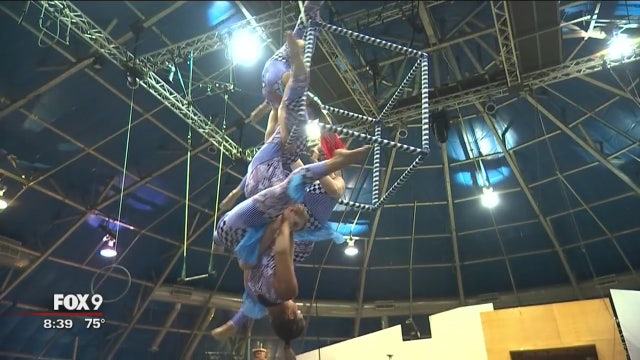 Circus Juventas performs retelling of 'Alice in Wonderland'