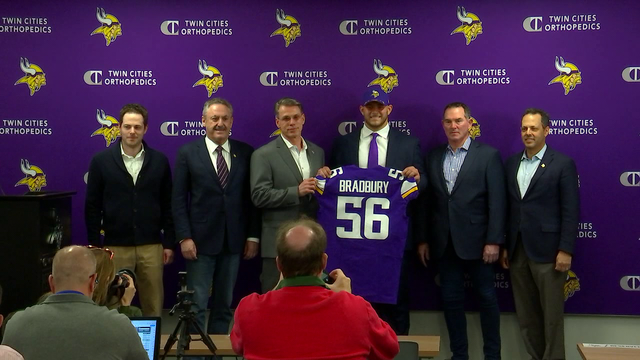 Vikings sign first round pick OL Garrett Bradbury