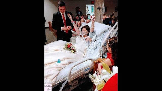 Woman with cancer marries in hospital hours before her death