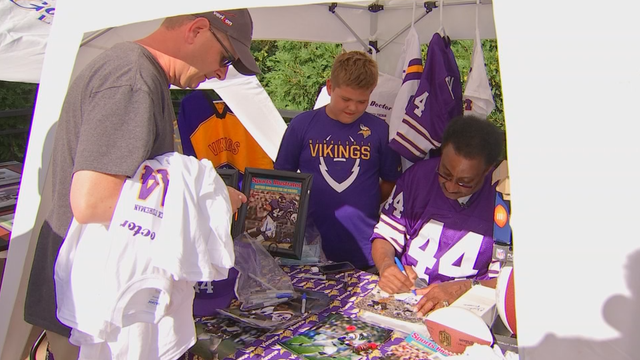 Fans enjoy tradition of Mankato Vikings training camp, future uncertain