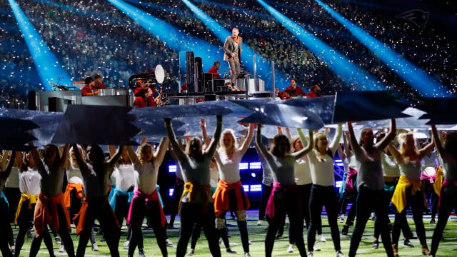 Minnesota high school dancers perform with Justin Timberlake in halftime show